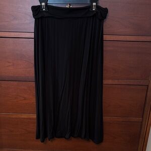 Bobeau Black Midi Skirt